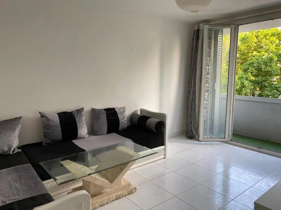 Joli Appartement Proche Metro Λυών Διαμέρισμα