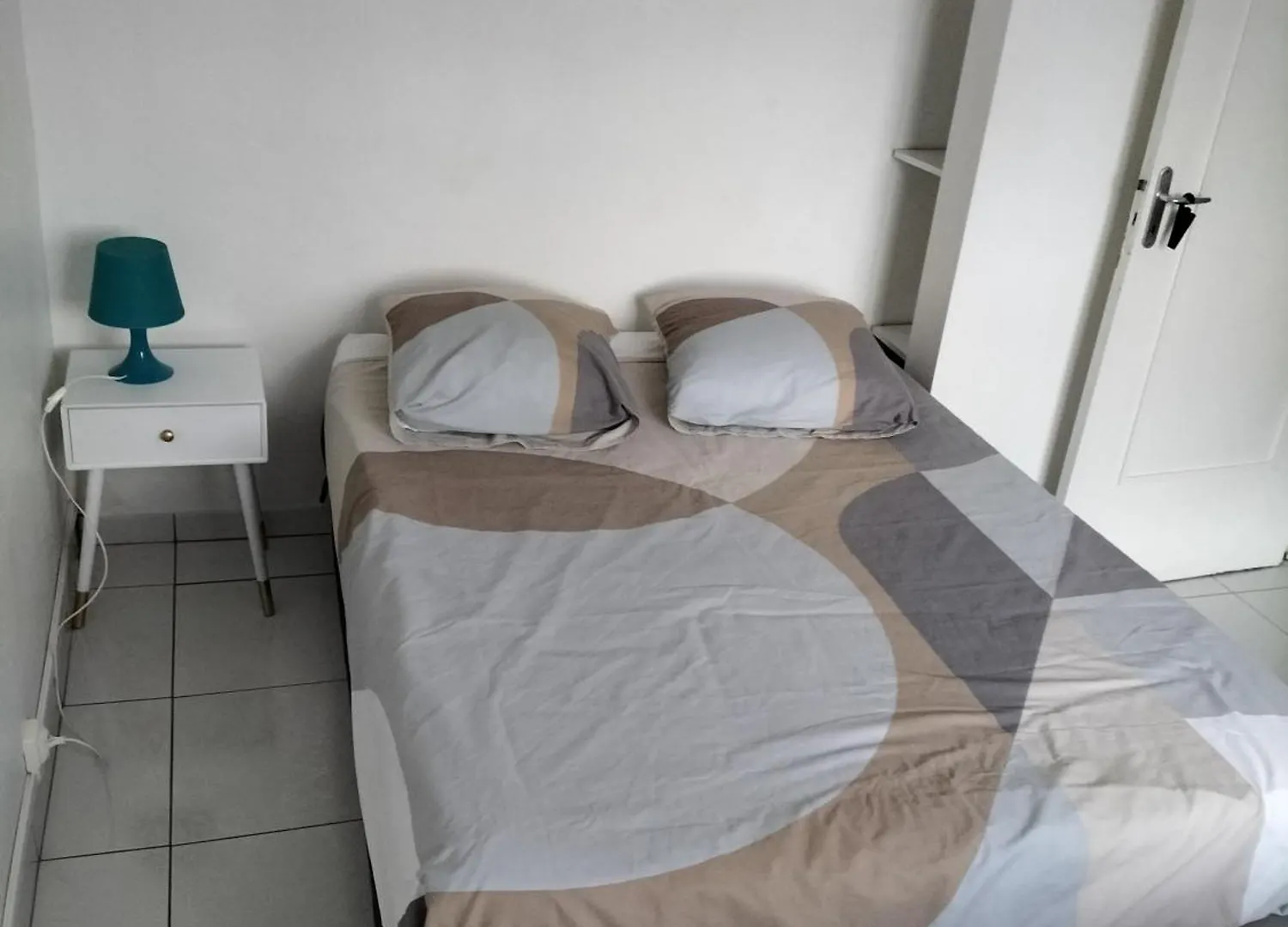 Joli Appartement Proche Metro Λυών 0*,  Γαλλία
